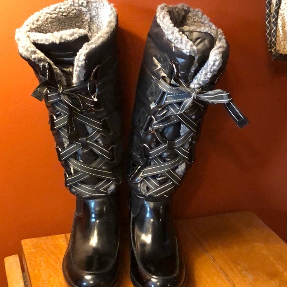 Sperry Shoes - NWOT Sperry wedge boots size 7 adjust to wide calf